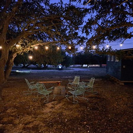 The Container Retreat @ 290 Wine Trail #10 Welcome Friends! Hye Dış mekan fotoğraf